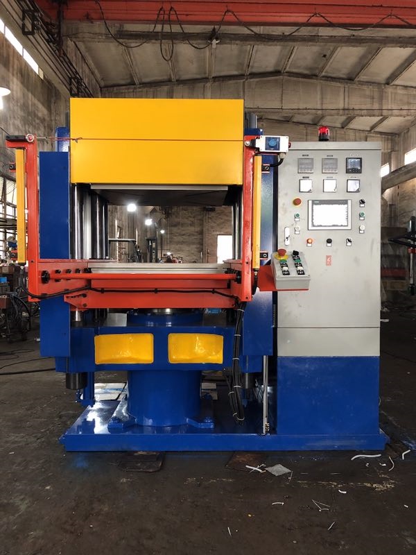 平板硫化機(jī)的安全操作事項(xiàng)有哪些？